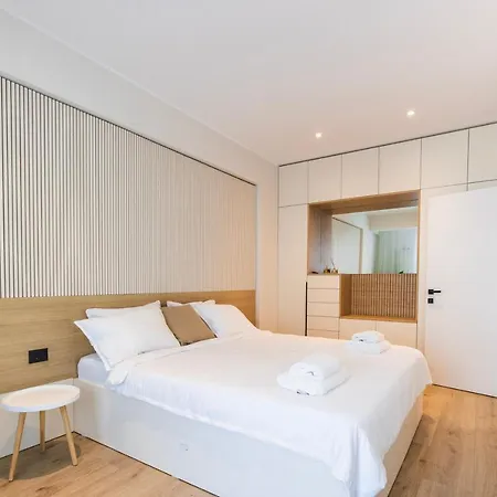 Waterfront By Alezzi Infinity & דירה *