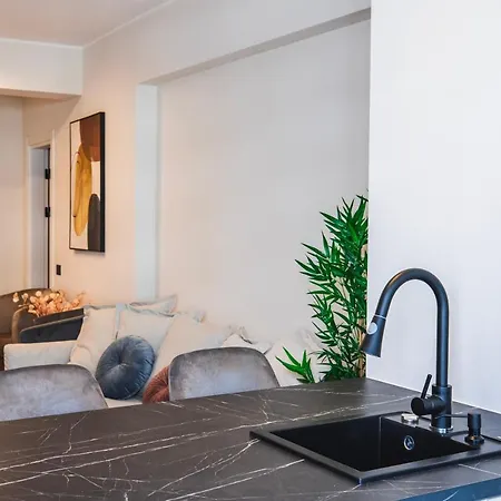 Waterfront By Alezzi Infinity & דירה